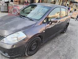 نيسان فيرسا